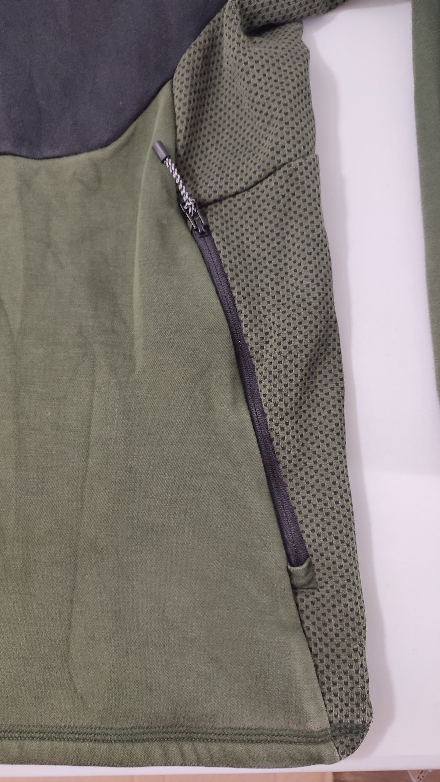 Vêtement Homme veste sweat à capuche noir et vert Puma taille L #RETROSTREET