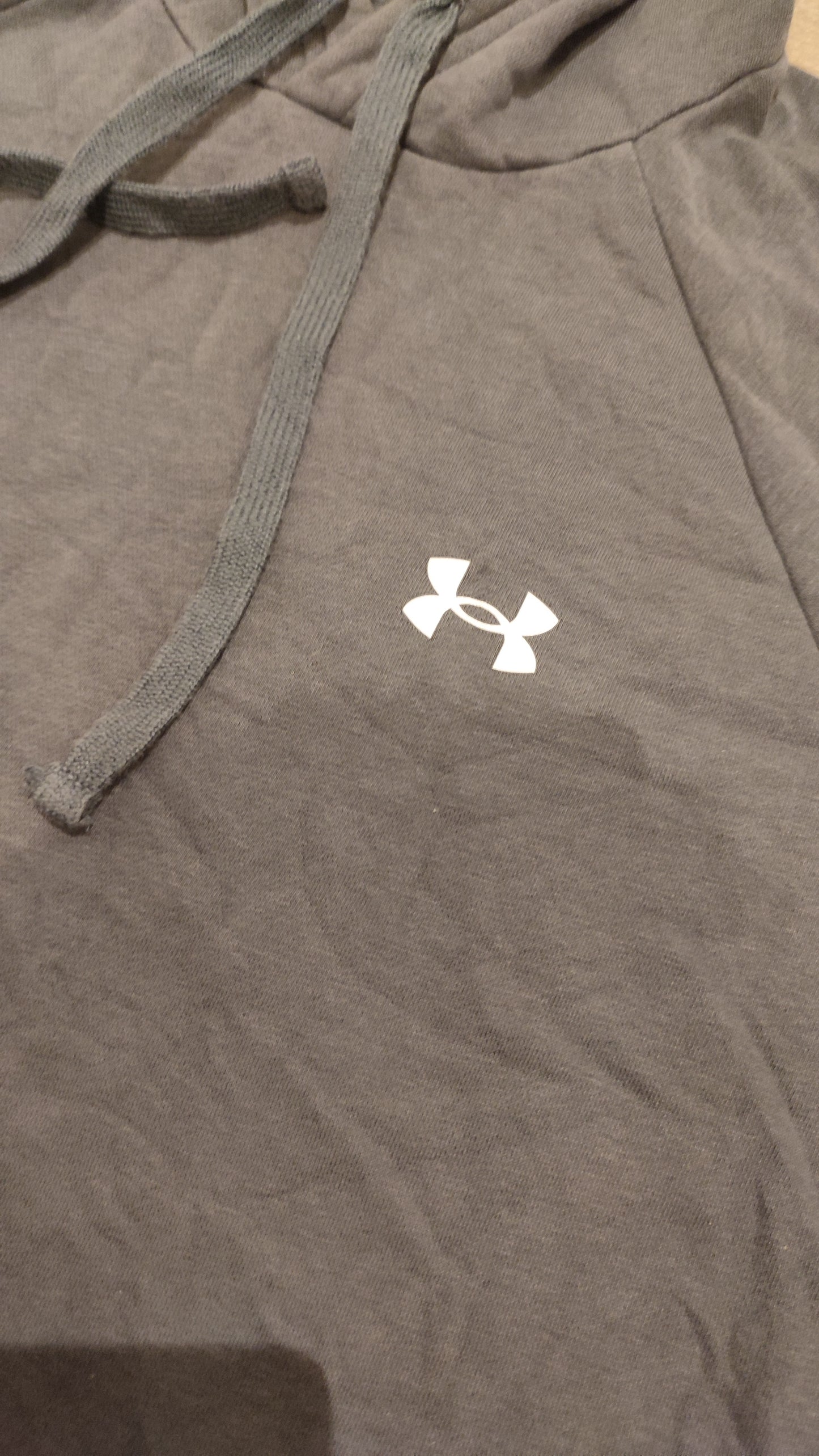 Vêtement Homme Sweat pull capuche gris Under Armour avec poche centrale taille L #RETROSTREET