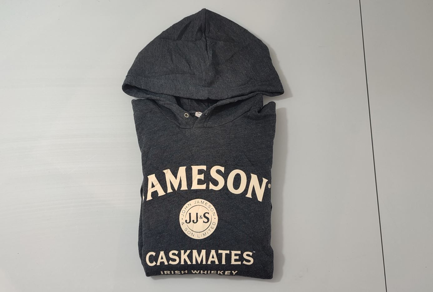 Vêtement Homme Sweatshirts Sweats pull à capuche gris noir F-series Meet Piedad taille M #Retrostreet