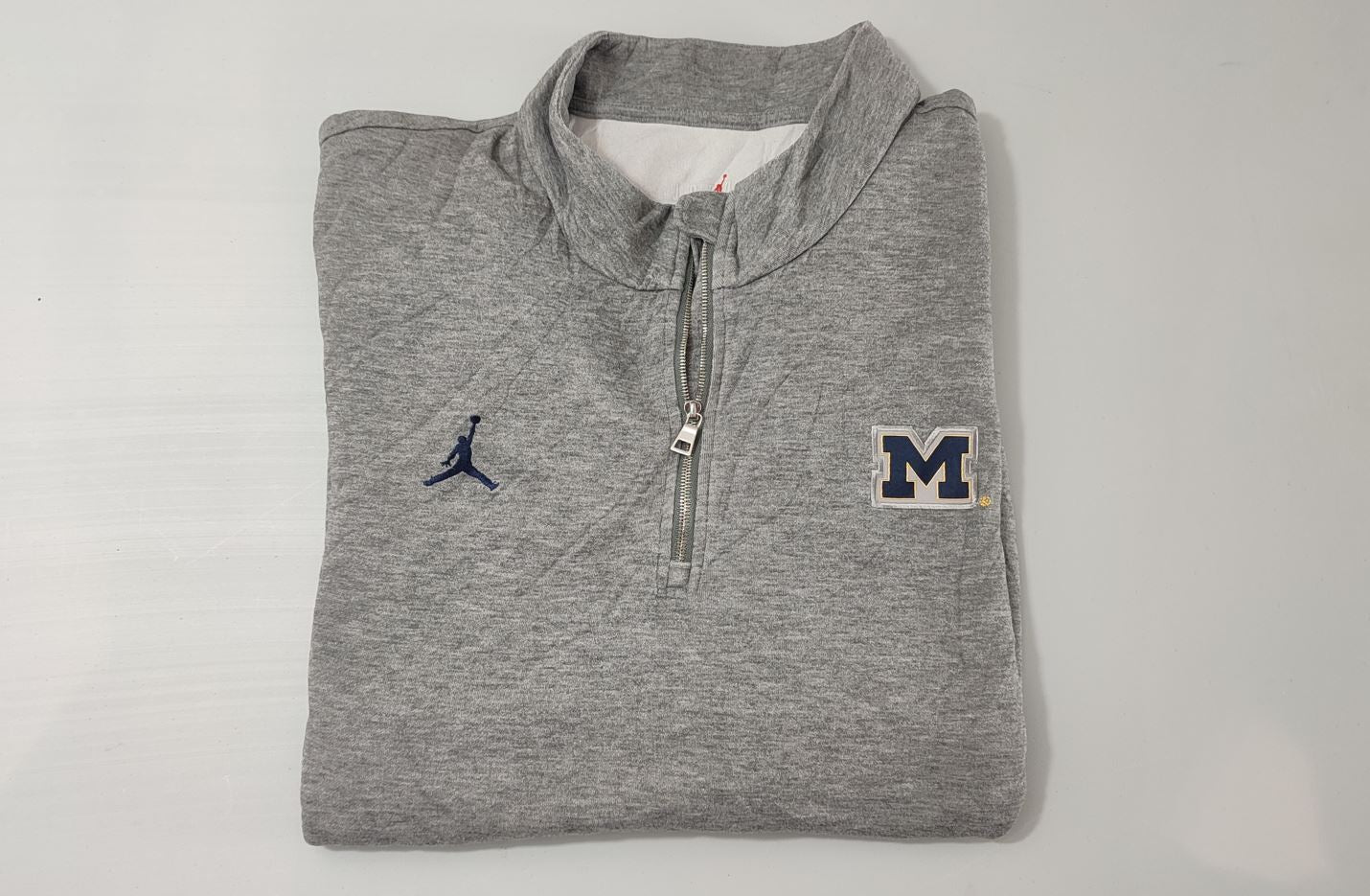 Vêtement Homme Sweat zippé 1/4 Haut de sport gris Jordan taille XL #Retrostreet