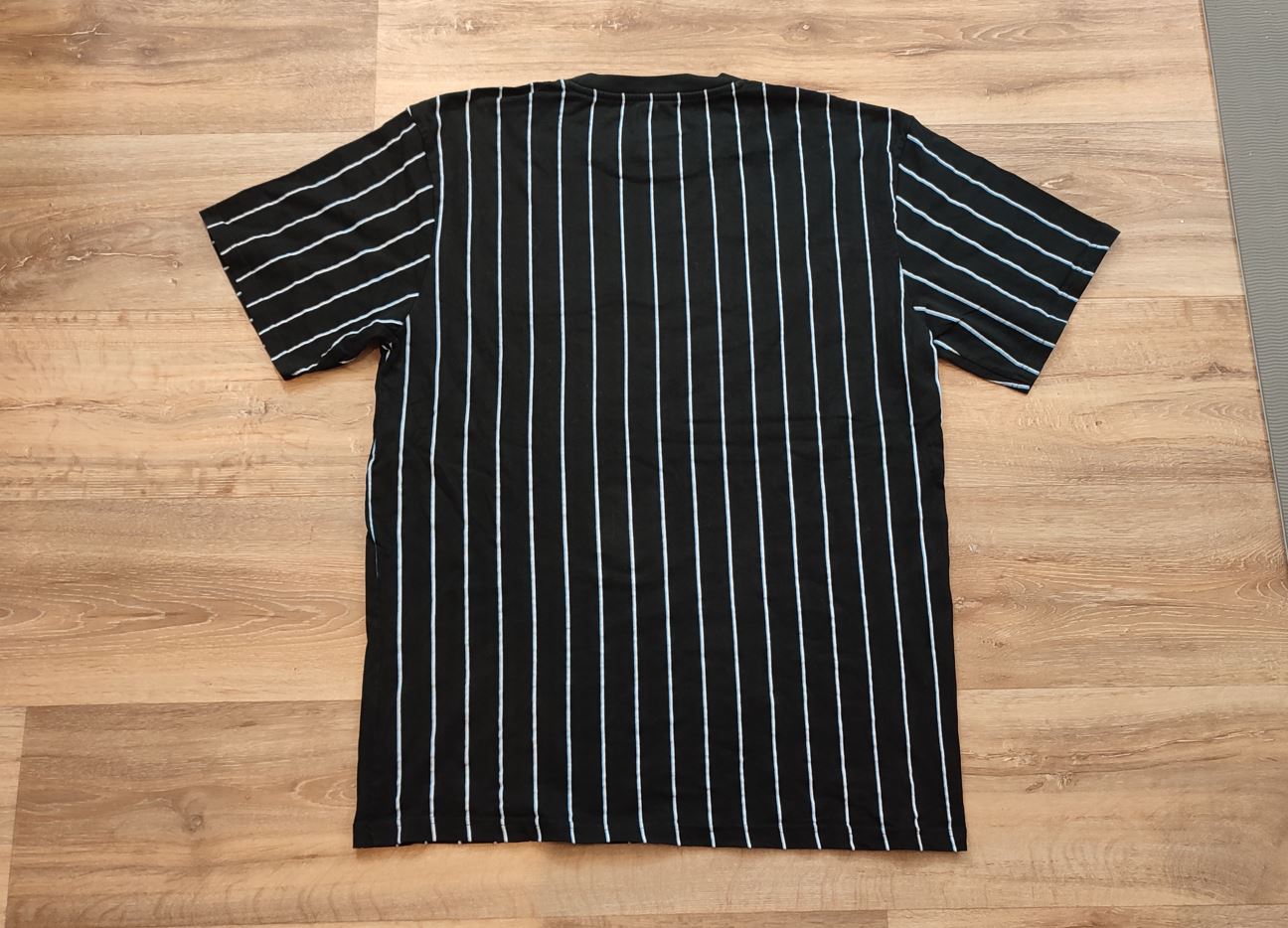 VĂŞtement Homme T-shirt noir et blanc Karl Kani taille XL #Retrostreet
