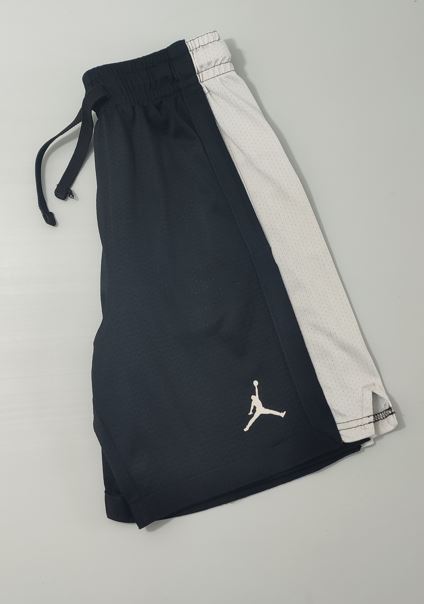 Vêtement Homme Short Jordan Dri-fit noir et blanc taille XS #RETROSTREET