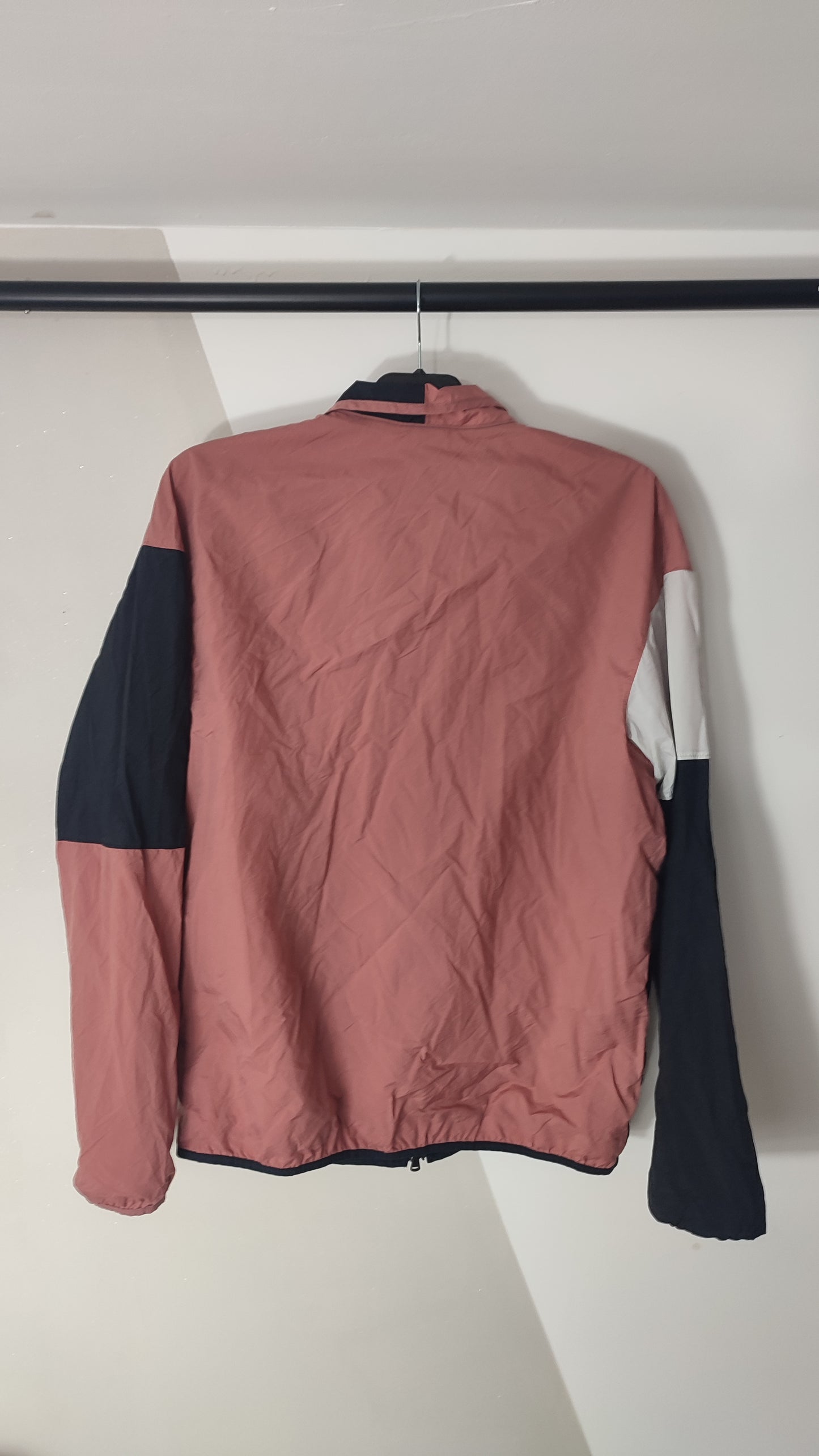 Vêtement Homme Veste zippé orange et noir Under Armour taille M #RETROSTREET