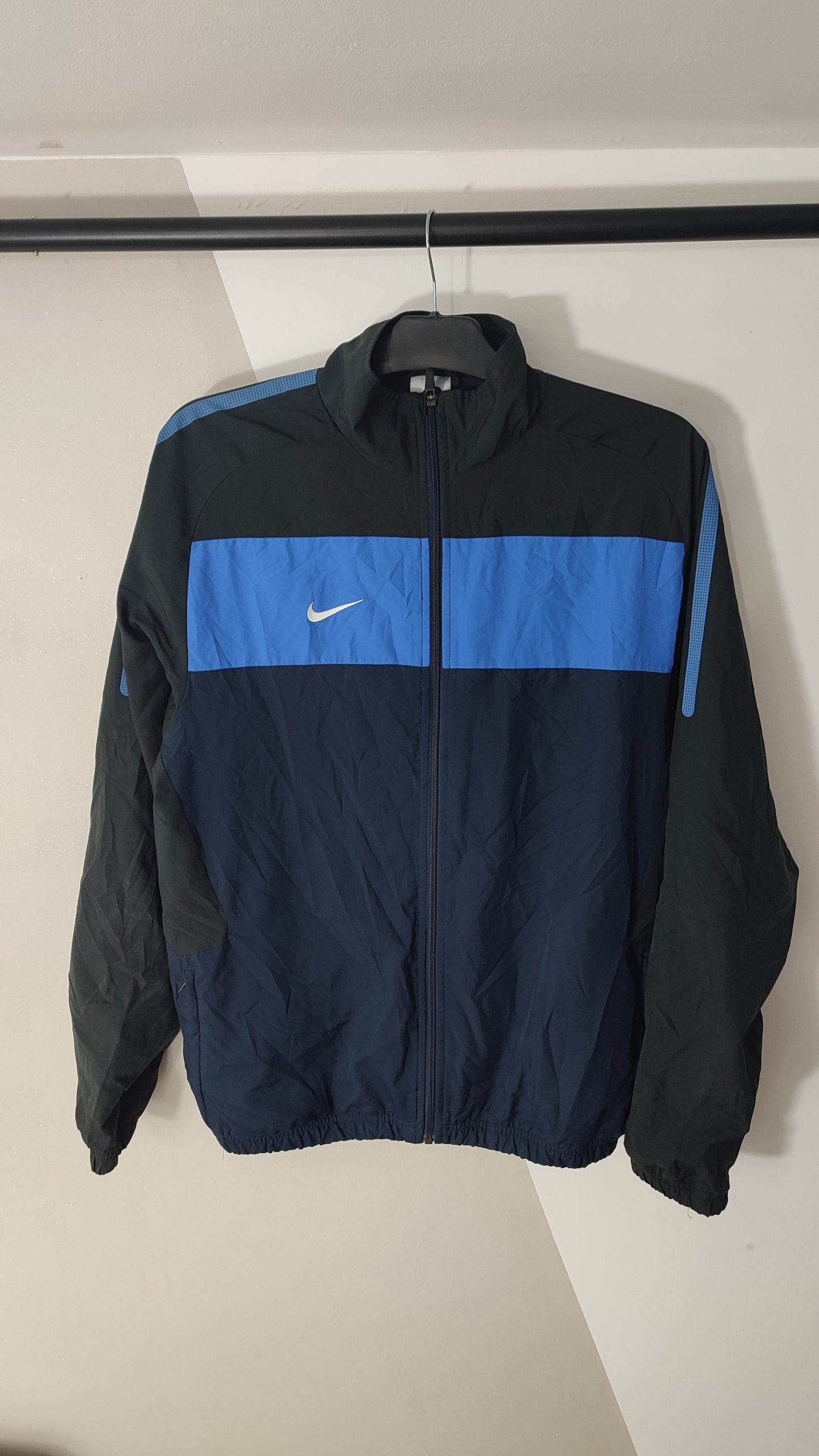 Vêtement Homme Veste zippé Nike noir et bleu taille M #RETROSTREET